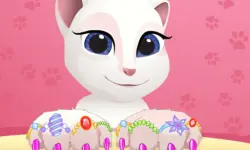 Talking Tom Angela Great Manicure