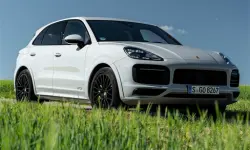 Porsche Cayenne GTS Slide